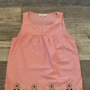 Madewell gingham tank top with embroidery size XS.  This shirt is beautiful!